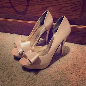Jonathan Kayne Bow Heels